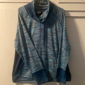 Woman’s energy zone sweatshirt. Size 1x. Teal color with stripes